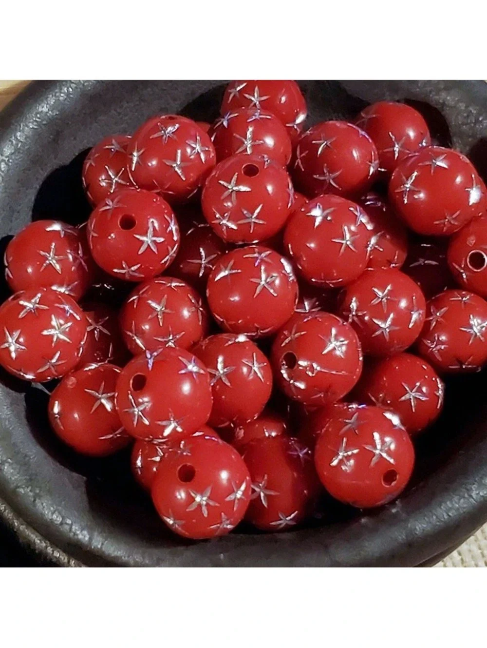 10 Vintage Retro Red & Silver Stars 12mm Round Acrylic Shabby Chic Beads